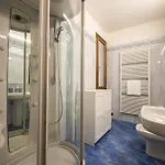 Two Bedroom With Garage - Larihome A56 Apartmán