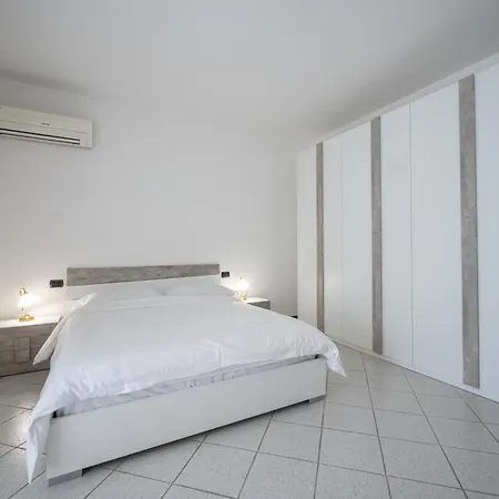Two Bedroom With Garage - Larihome A56 شقة