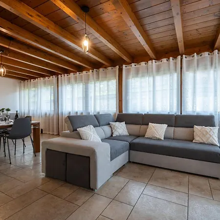 Two Bedroom With Garage - Larihome A56 Dongo