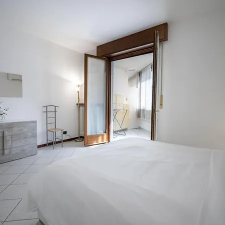 Two Bedroom With Garage - Larihome A56 Apartament Dongo