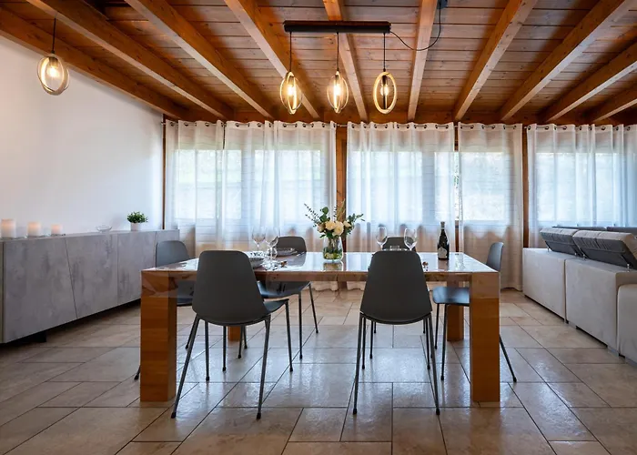 Apartament Two Bedroom With Garage - Larihome A56