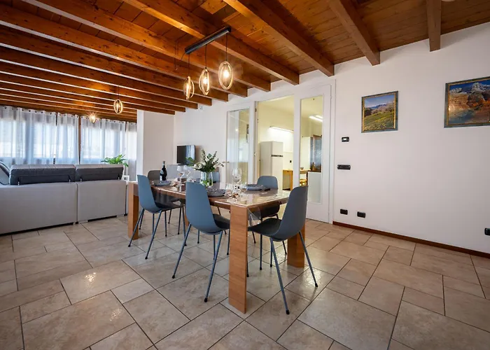 Two Bedroom With Garage - Larihome A56 * Dongo