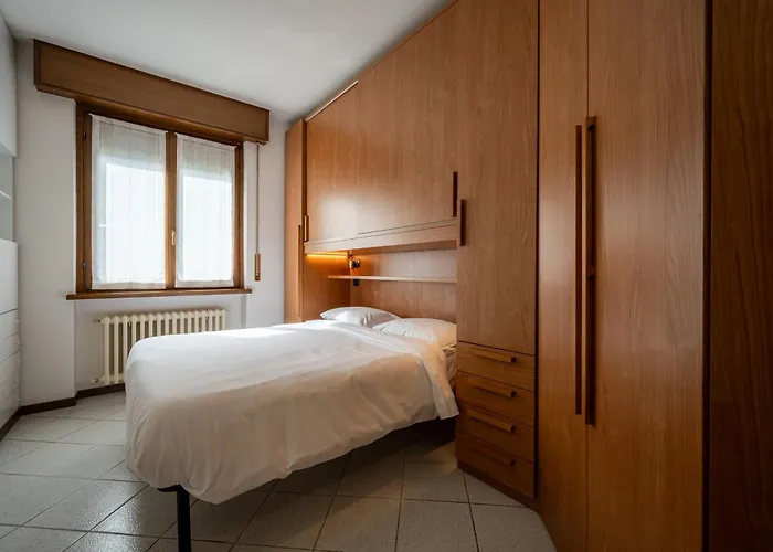 Two Bedroom With Garage - Larihome A56 * Dongo