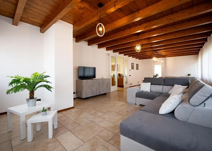 Two Bedroom With Garage - Larihome A56 * Dongo